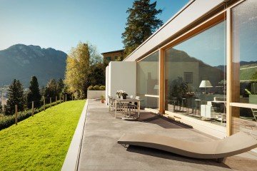 House Under The Palms